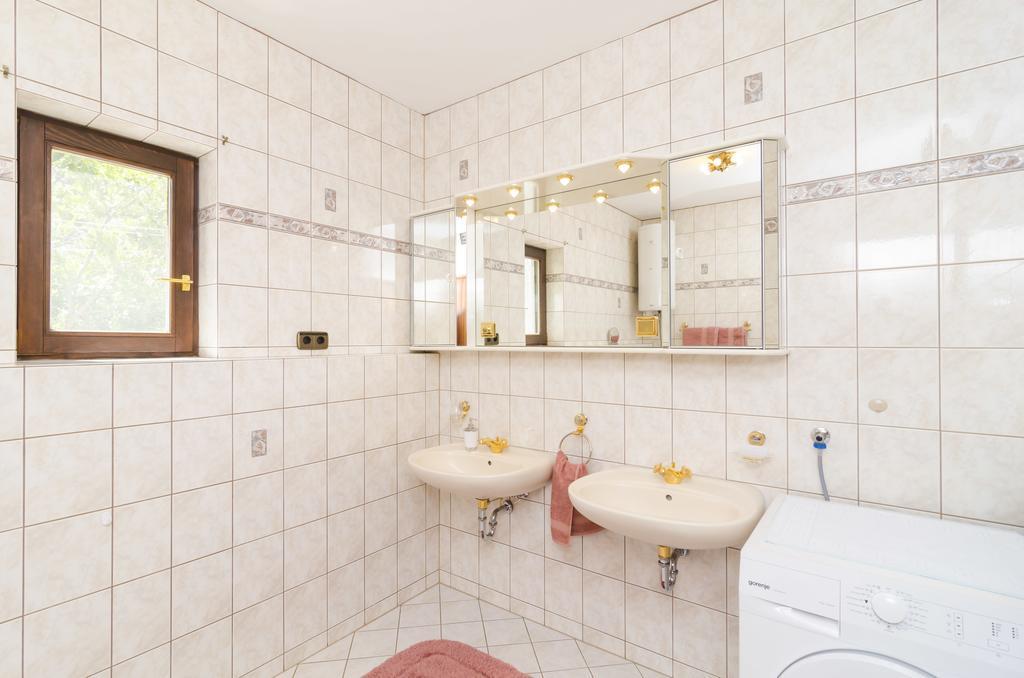 Apartment Nadine Okuklje Luaran gambar