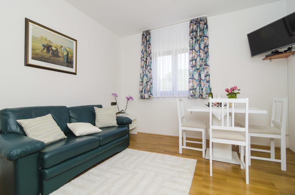 Apartment Nadine Okuklje Luaran gambar