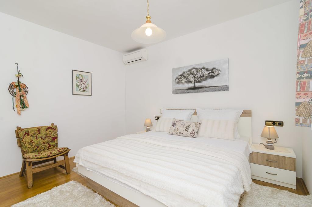Apartment Nadine Okuklje Luaran gambar