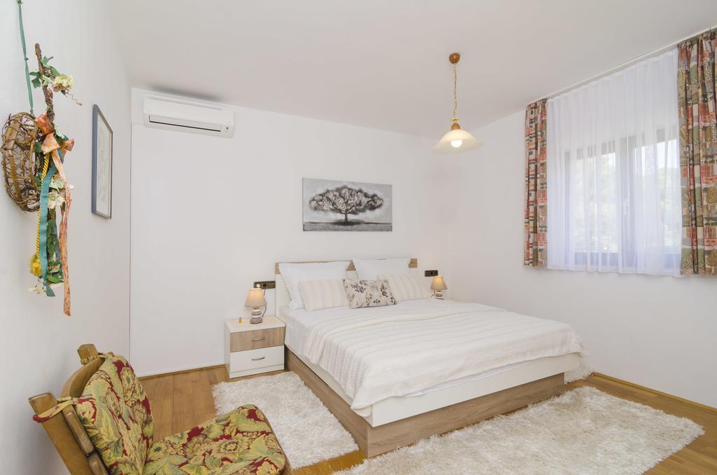 Apartment Nadine Okuklje Luaran gambar